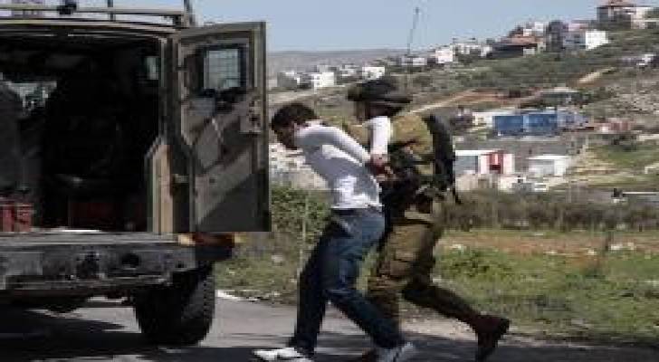 جنين: الاحتلال يعتقل شابين من قرية طورة