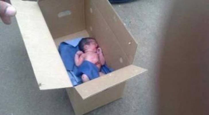 القبض على سوريين ألقيا طفلهما في مبنى مهجور في معان