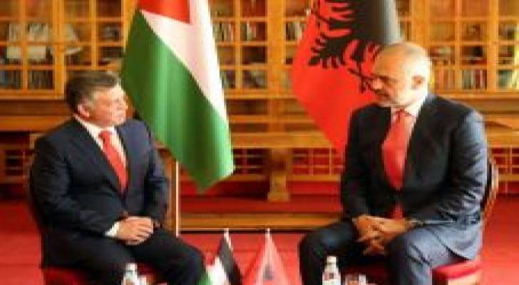 الملك يبحث مع رئيس وزراء ألبانيا العلاقات الثنائية والأوضاع في المنطقة