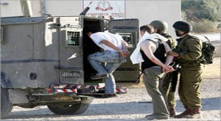 جيش الإحتلال يعتقل 7 فلسطينيين في الضفة الغربية