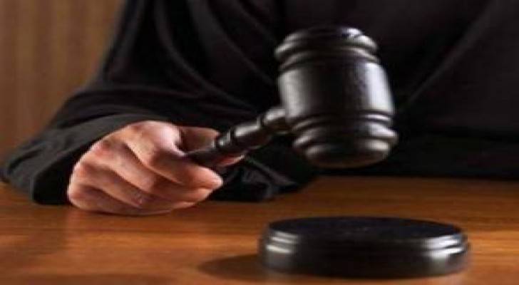 تبرئة أب من تهمة هتك عرض ابنته لعدم "قيام" الدليل القانوني .. تفاصيل
