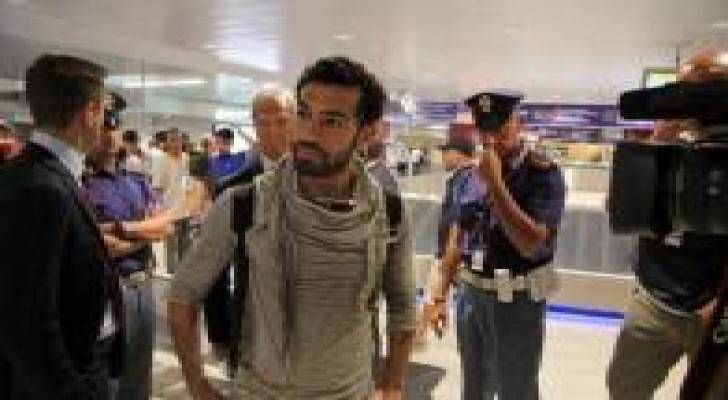 استقبال حاشد لصلاح في روما ... صور