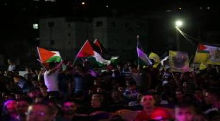 الضفة الغربية: "عرس جماعي" بمشاركة 120 عريسا .. صور