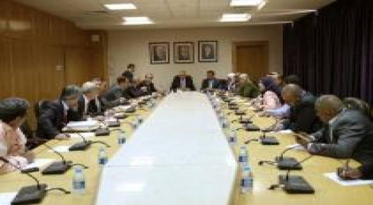 التربية النيابية تلتقي عددا من الامناء العامين للأحزاب
