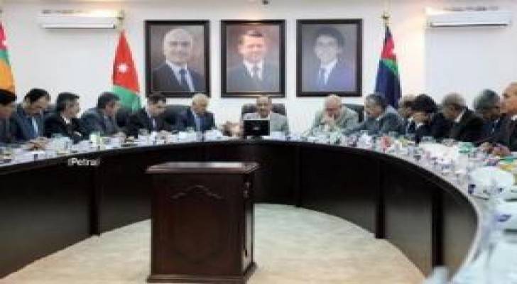 وزير الداخلية : تحقيق التنمية الشاملة سند للحكام الاداريين