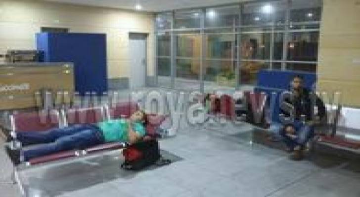 مواطن أردني يدعي انه عالق في مطار القاهرة منذ تسعة ايام .. تفاصيل