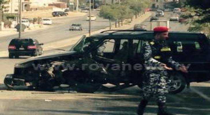بالصور ..اصابة شخص اثر حادث تصادم في منطقة الياسمين