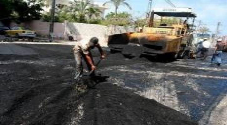 الأمانة تباشر تعبيد وصيانة عدة شوارع