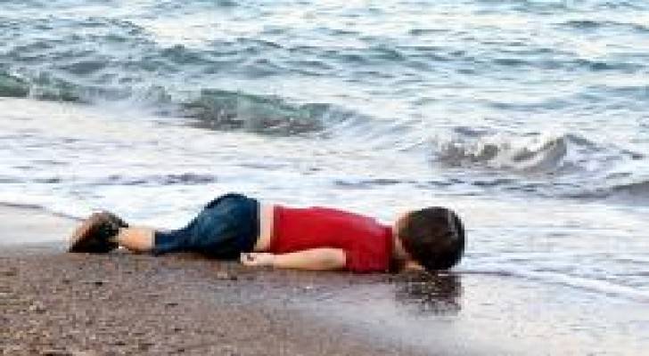 طفل سوريا الغريق اسمه "إيلان كردي" وشقيقه مات معه