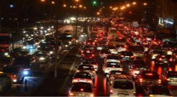 دعم أجرة الراكب وتأمين السائقين .. أهم حلول "السير" لأزمة عمان