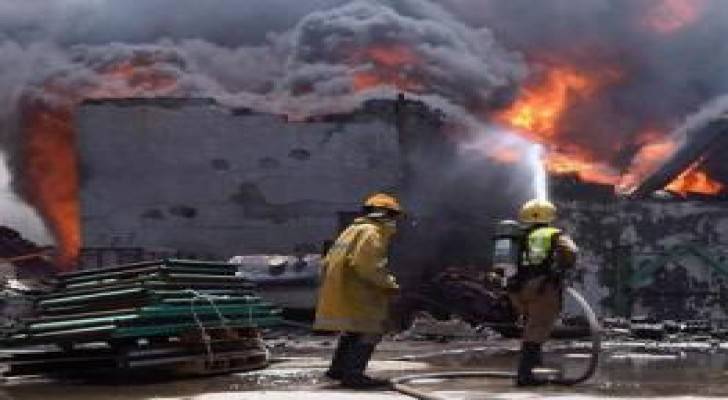 الكرك :حريق واسع في مصنع أقمشة بالمدينة الصناعية