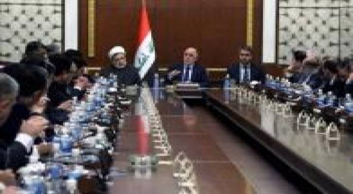 العبادي يعفي 123 وكيل وزارة ومديرا عاما من مناصبهم