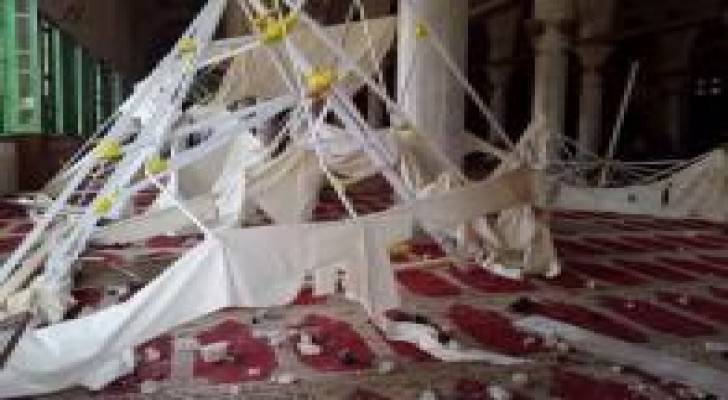 فيديو  وصور : قوات الاحتلال تقتحم الاقصى