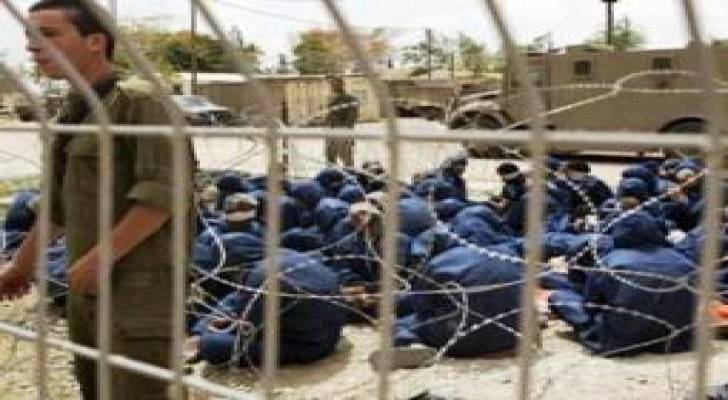 أسرى فلسطينيون محررون يعلنون إضرابهم المفتوح عن الطعام