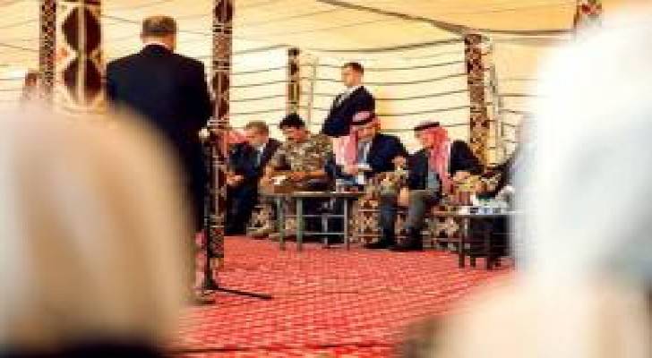 الملك يقيم مأدبة غداء لكبار شخصيات محافظة اربد.. صور