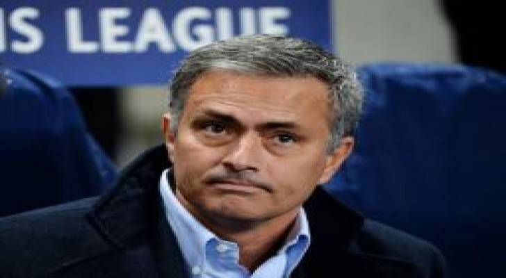 مورينيو يطالب الجماهير بأن تهتف للاعبيه وليس له