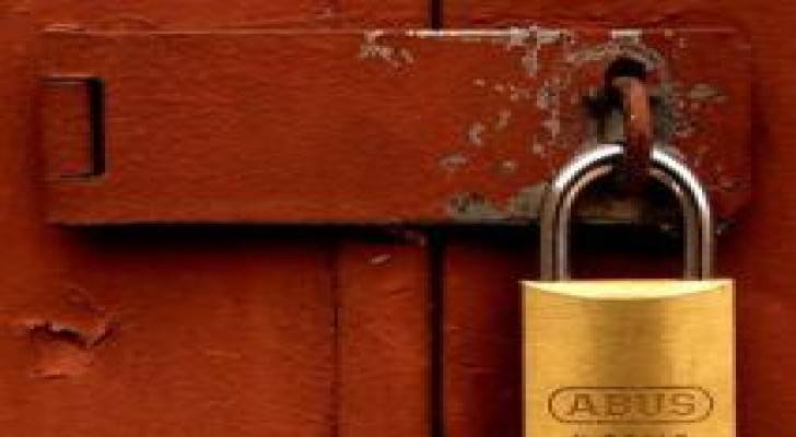 "العمل" تغلق مطاعم كبرى في عمان .. تفاصيل