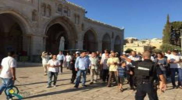 أوقاف القدس: الاحتلال بدأ بالفعل تقسيم الأقصى