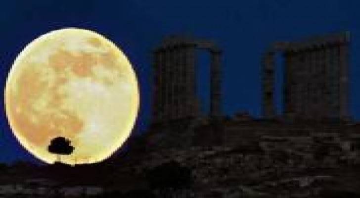 بالصور: استعدوا بعد يومين لـ "القمر العملاق وخسوفه"