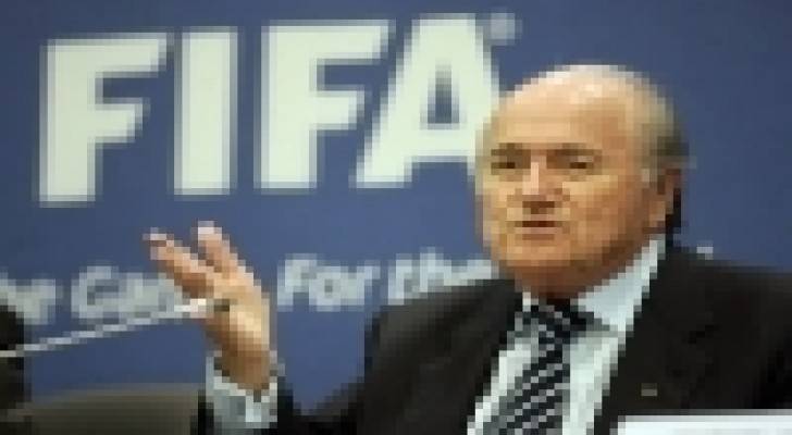 بلاتر : سأبقى في منصبي حتى انتخاب رئيس جديد للفيفا