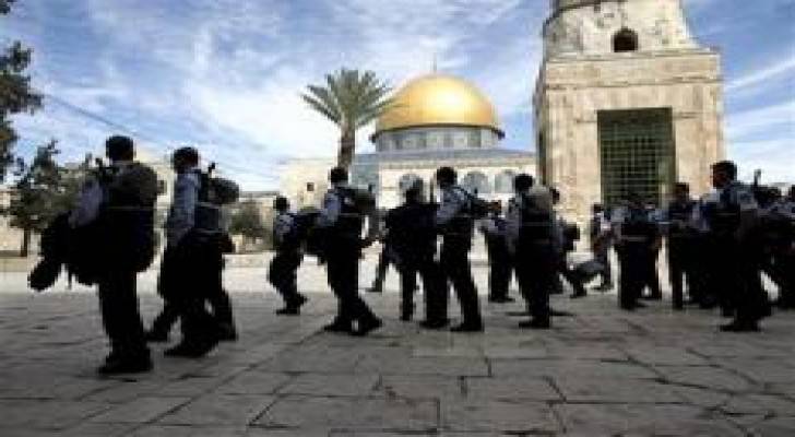 حصار الأقصى مستمر واعتقالات بالقدس