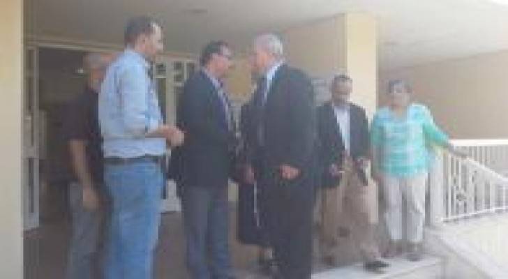 امين عام "التنمية الاجتماعية" يزور بيت المسنين في الفحيص.. صور