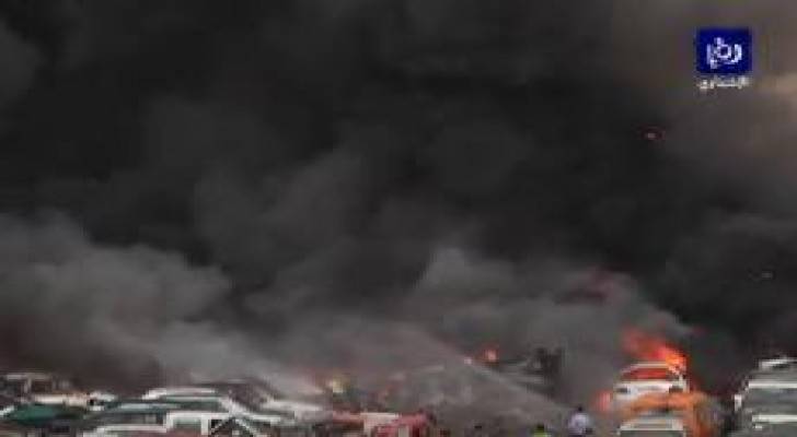 وزراء الداخلية والاعلام والصحة يعودون مصابي حريق جمرك عمان