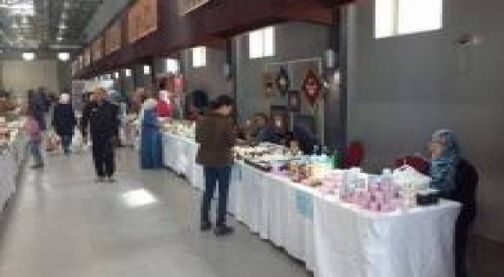 وزارة العمل تفتتح معرض المنتجات السادس للسيدات