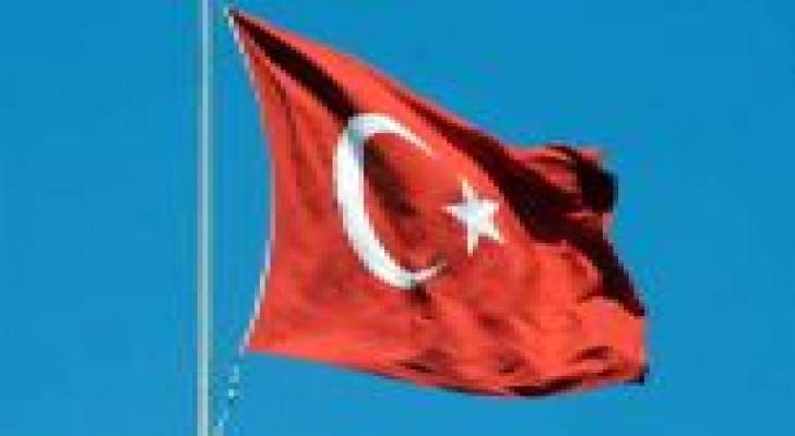 تركيا توقف 20 شخصا يشتبه بانتمائهم الى داعش في انطاليا