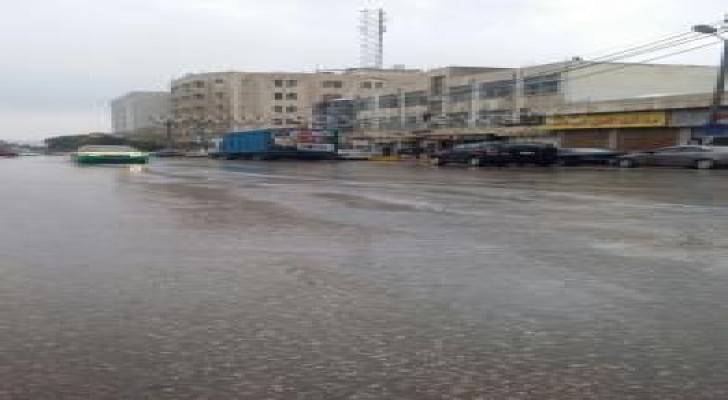 بدء تساقط الامطار في مناطق مختلفة من العاصمة عمان.. صور