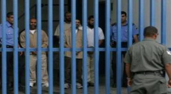 500 معتقل اداري في سجون الاحتلال