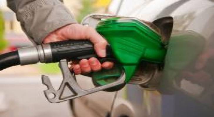 ترجيح تخفيض أسعار البنزين  4.5-6% والسولار 11-13%
