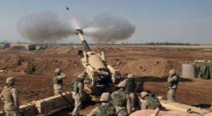 الجيش اللبناني يقصف تجمعات المسلحين بجرود عرسال
