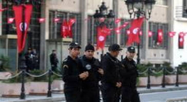 تونس تعتقل مسلحاً أجنبياً جنوبي البلاد