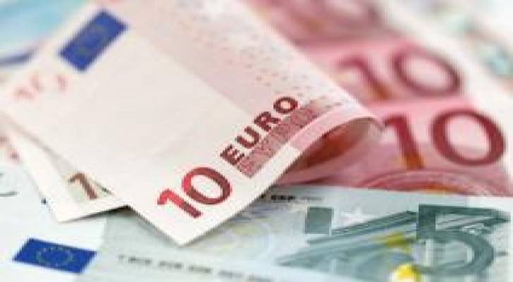 استمرار انخفاض اليورو خلال تداولات اليوم