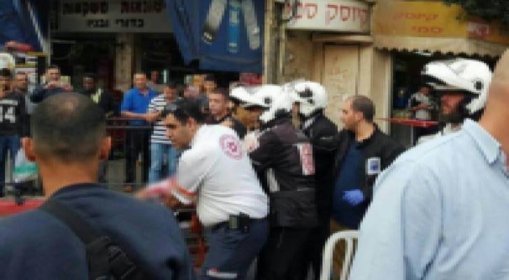 إصابة إسرائيلي بعملية طعن بـ"بيتاح تكفا" واستشهاد المنفذ