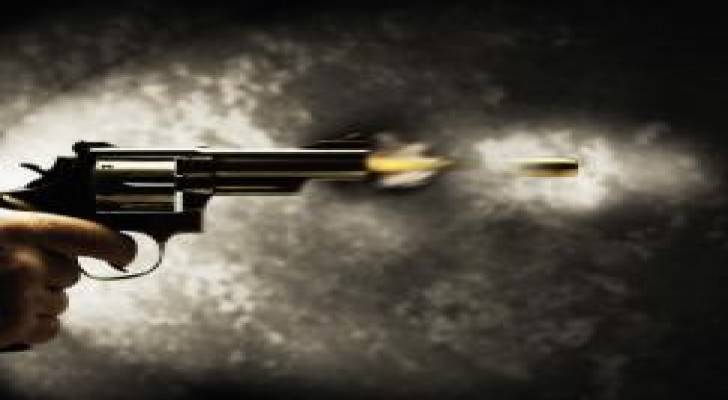 مقتل عشريني بأربع رصاصات اطلقها عليه عمه بالرصيفة