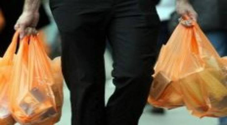 الغذاء والدواء : اكياس بلاستيكية صحية والسجن للمخالفين