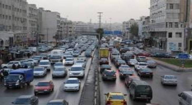 شوارع عمان تتحمل 5 أضعاف طاقتها الاستيعابية للمركبات