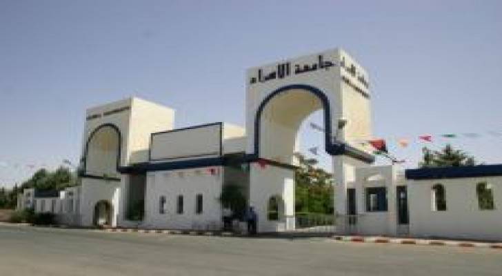 العمل تنظم يوما وظيفيا في جامعة الاسراء