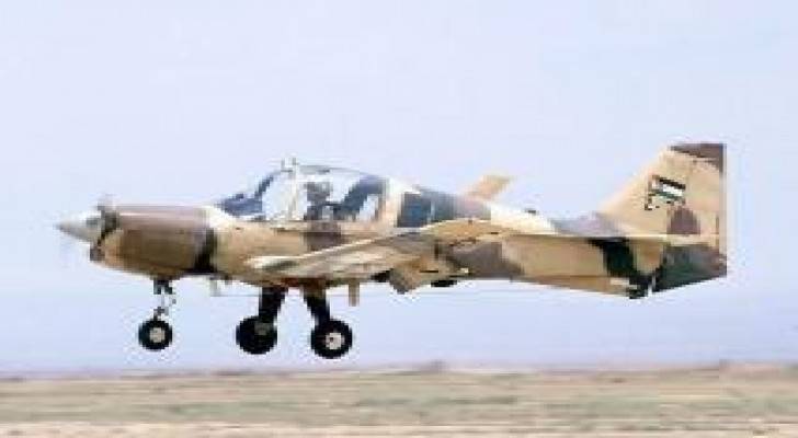 نجاة طيار ومرشح بسقوط طائرة تدريبية عسكرية في المفرق