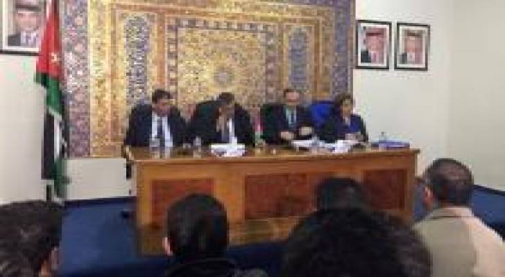الكلالدة يكشف تفاصيل نظام الدوائر الانتخابية