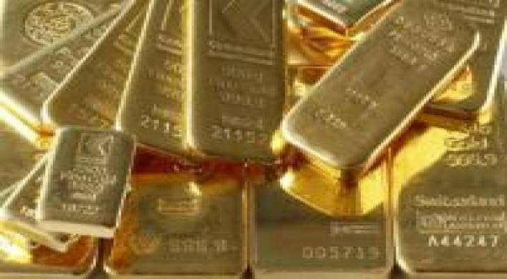 الذهب يرتفع من أدنى مستوى في شهر