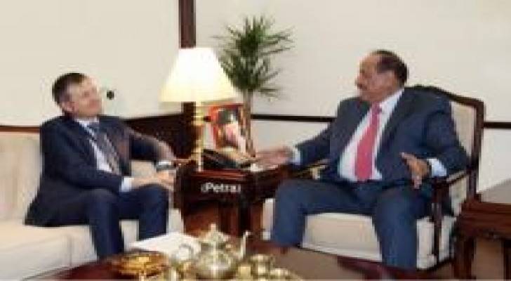وزير الداخلية يلتقي سفير الاتحاد الاوروبي في عمان