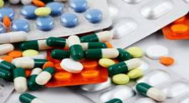 الغذاء والدواء تخفض أسعار 693 صنفا دوائيا