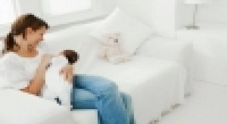 الرضاعة الطبيعية تحمى الطفل من التهابات الأذن