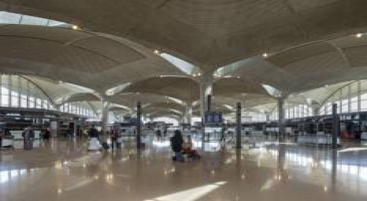 إجراءات تنفيذية قريبا لرد ضريبة المغادرة من مطارات عمان