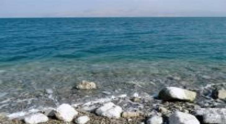 العثور على جثة سائح في البحر الميت