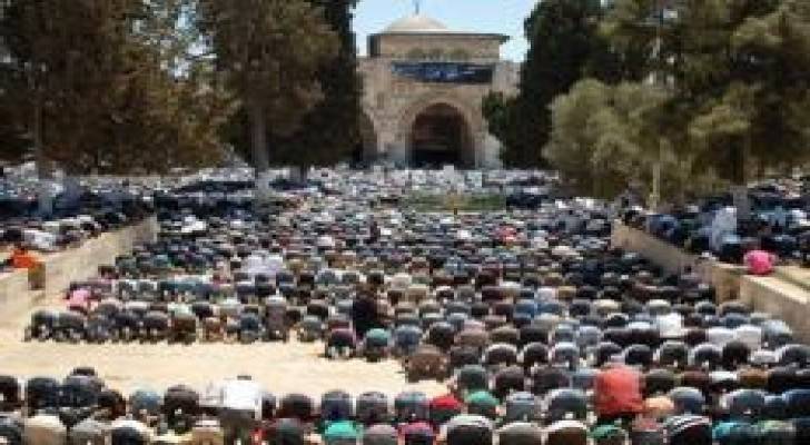 70 ألفا أدوا صلاة الجمعة في الأقصى