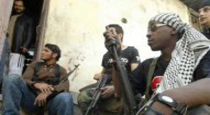تجدد الاشتباكات في مخيم عين الحلوة الفلسطيني